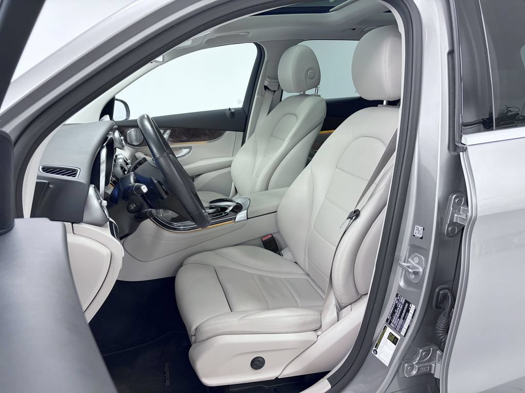 Used 2019 Mercedes-Benz GLC 300 image 13