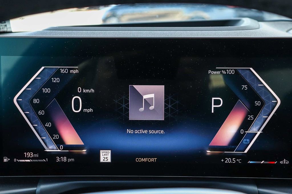 Used 2025 BMW 330i Sedan w/ Premium Package image 25