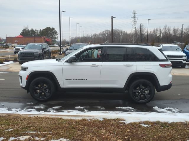 New 2026 Jeep Grand Cherokee Limited w/ Limited Altitude Package RWD image 10