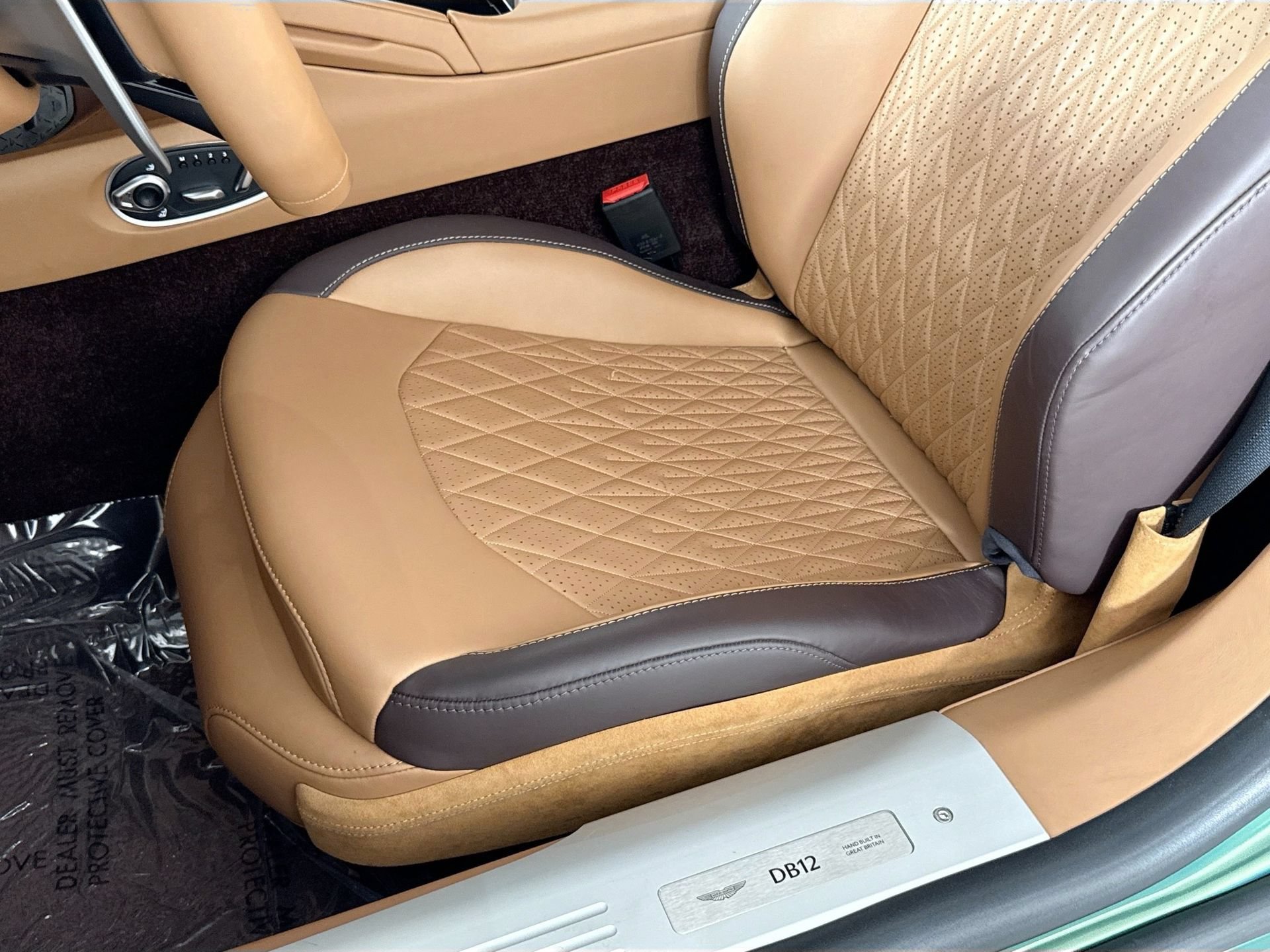 Used 2024 Aston Martin DB12 Coupe RWD image 18