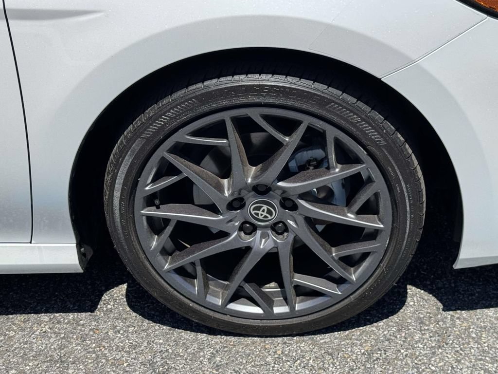 Used 2025 Toyota Camry XLE FWD image 7