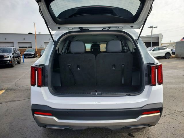 Used 2024 Kia Sorento S image 31