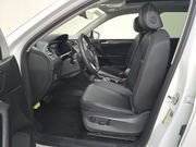 Used 2023 Volkswagen Tiguan SE w/ Panoramic Sunroof Package FWD image 7