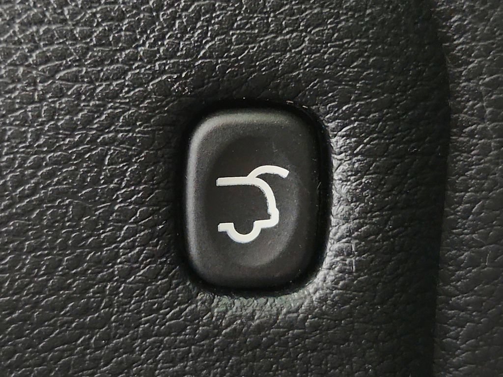 Used 2019 Jeep Grand Cherokee Laredo AWD/4WD image 35
