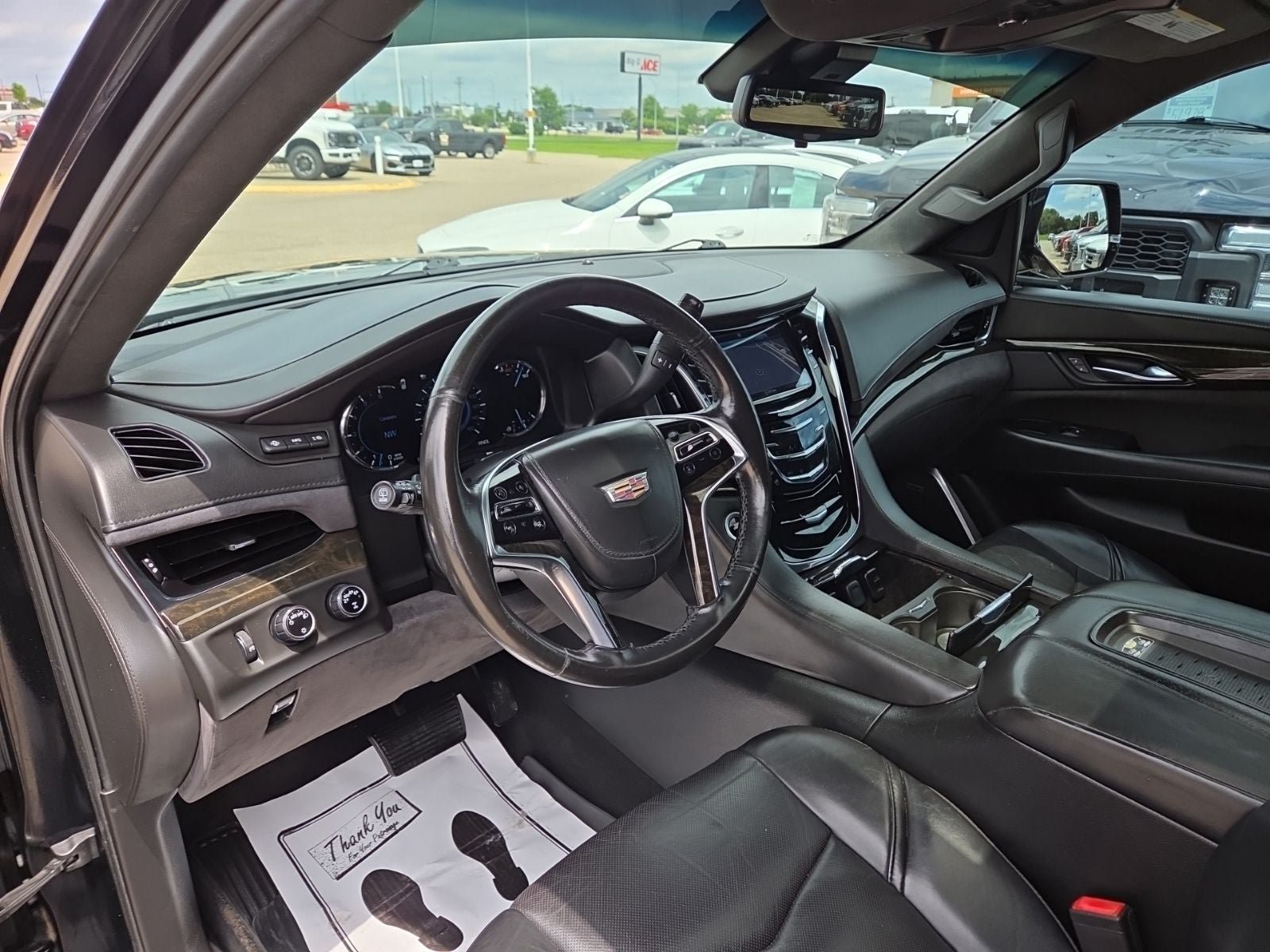 Used 2017 Cadillac Escalade Platinum AWD/4WD image 3