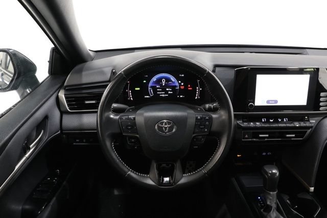 Used 2025 Toyota Camry SE FWD image 14