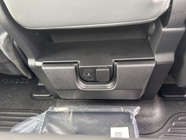 New 2025 Ford F250 XL w/ XL Chrome Package image 20