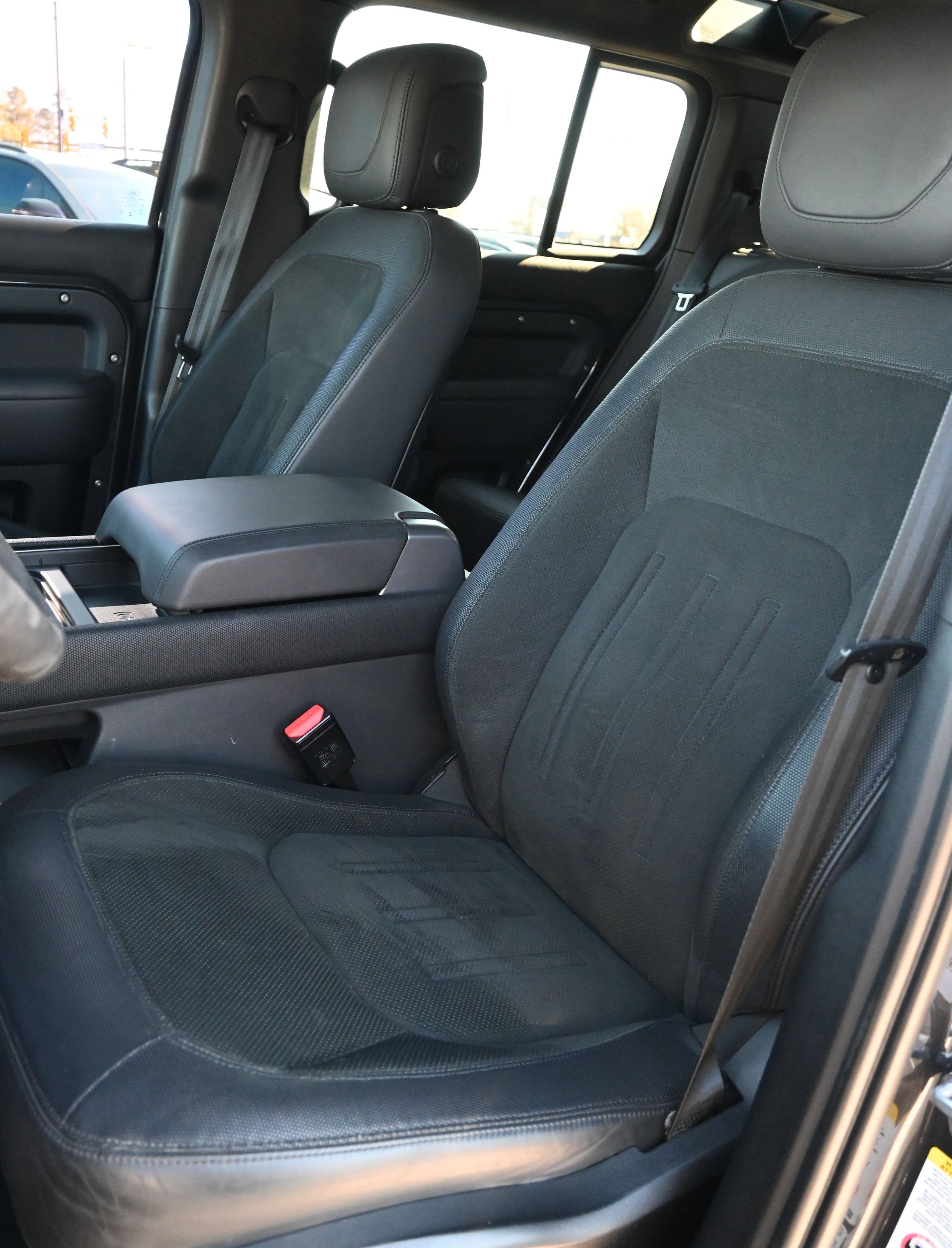 Used 2023 Land Rover Defender 110 Carpathian Edition image 18