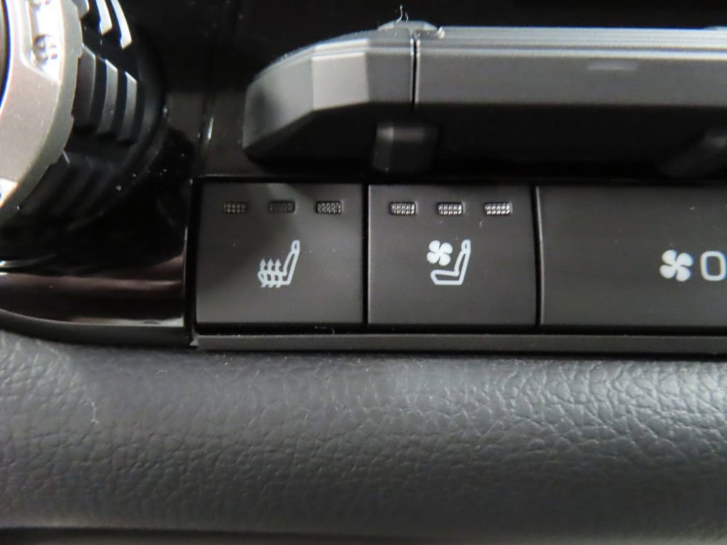 Used 2024 Toyota Tundra Limited w/ TRD Off-Road Package AWD/4WD image 62