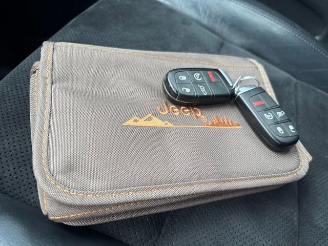 Used 2018 Jeep Grand Cherokee Altitude image 38