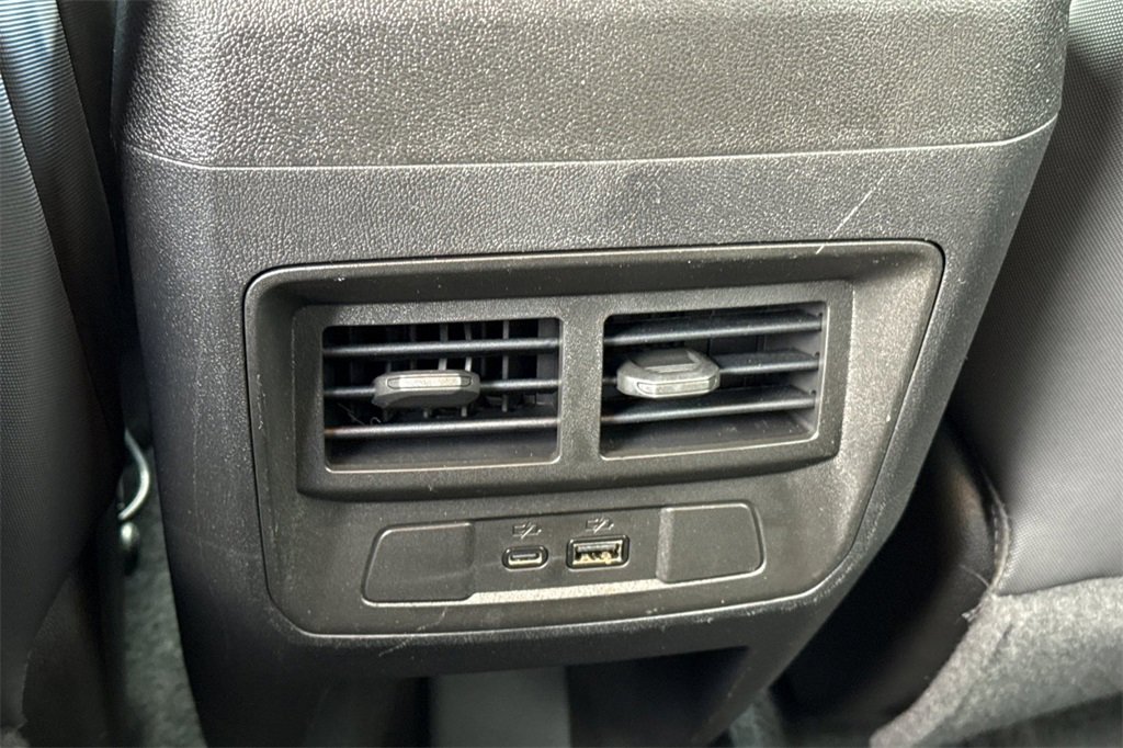 Used 2025 Chevrolet Colorado Z71 image 18