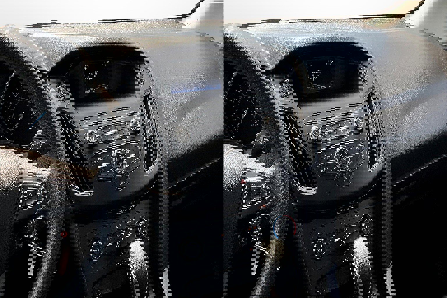 Used 2018 Ford Focus SE image 5