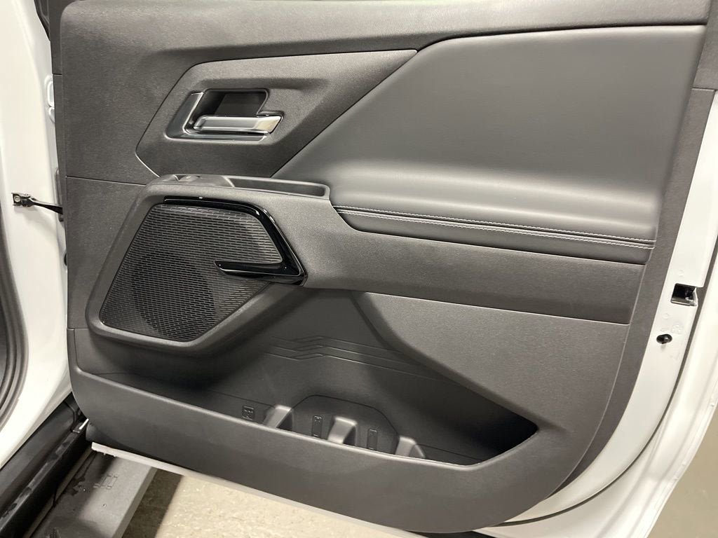 New 2025 Chevrolet Silverado EV LT AWD/4WD image 14