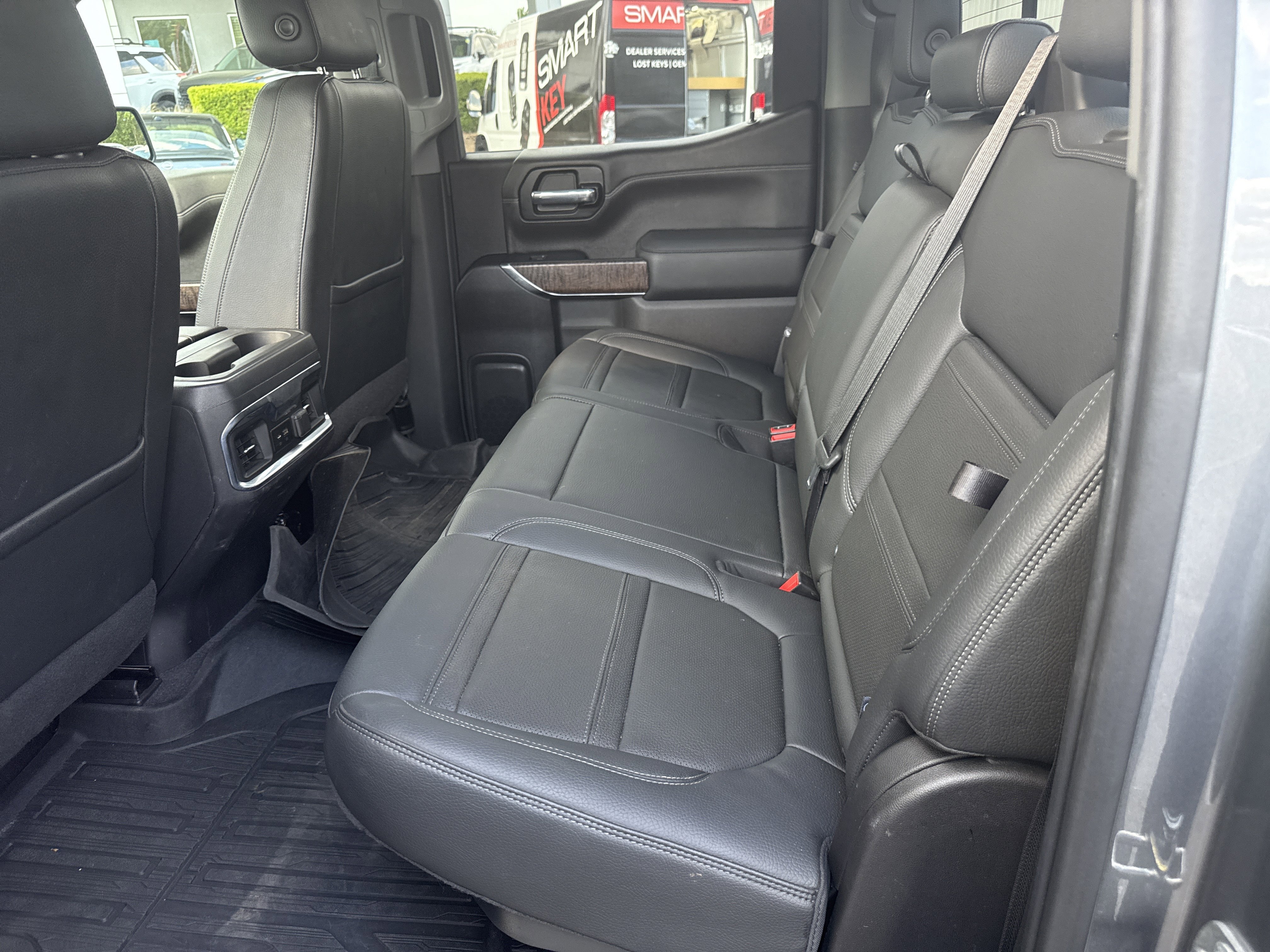 Used 2022 GMC Sierra 1500 Denali w/ Denali Reserve Package AWD/4WD image 56