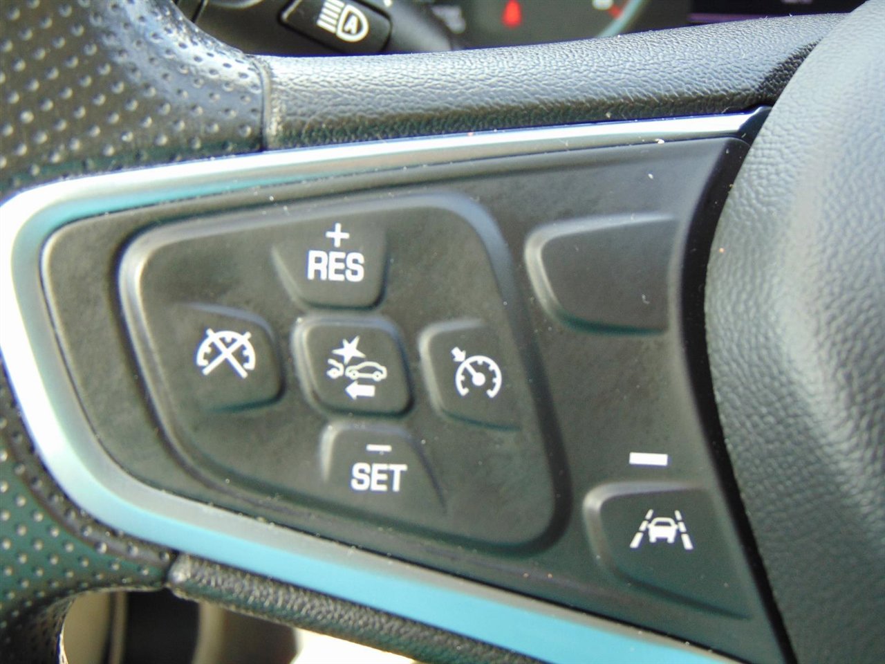 Used 2023 Chevrolet Malibu LT image 30