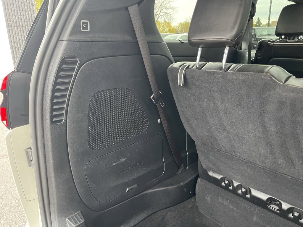 Used 2021 Chrysler Pacifica Limited w/ S Appearance Package image 28