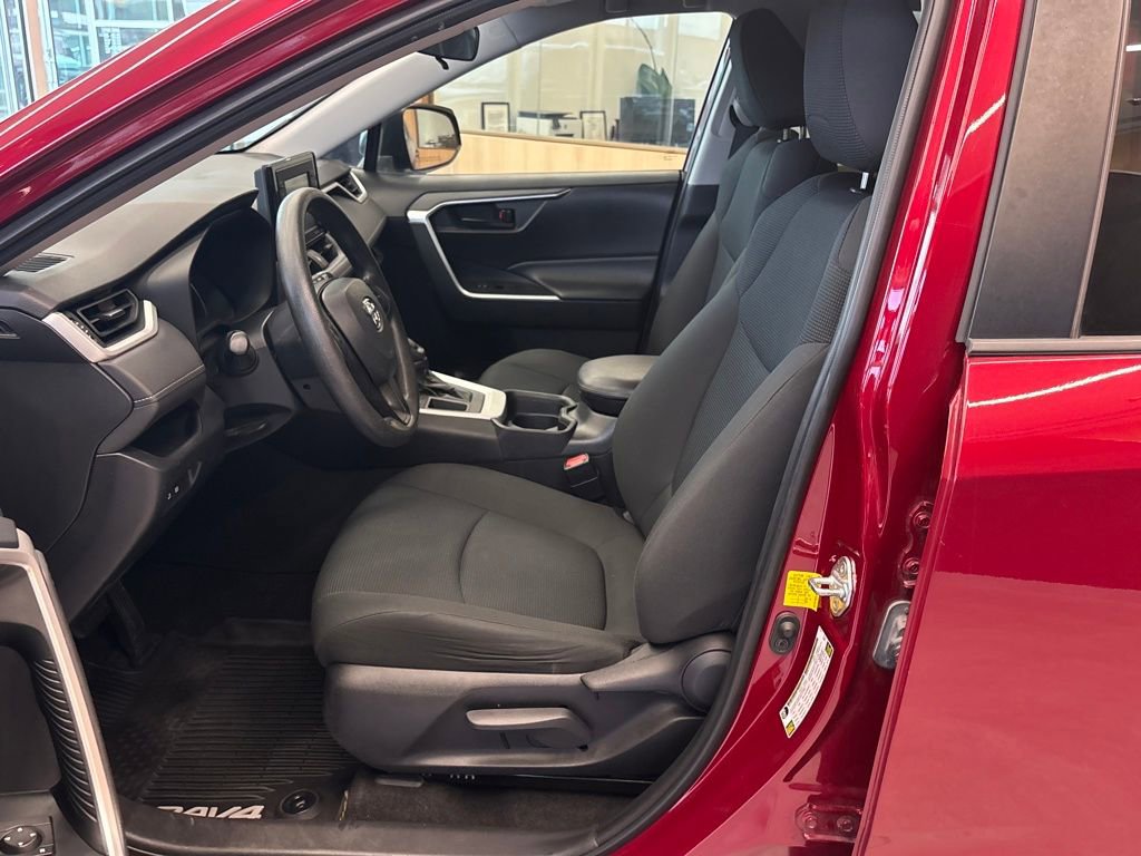 Used 2020 Toyota RAV4 LE w/ All Weather Liner Package image 11