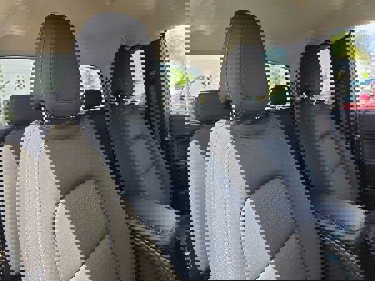 Used 2018 GMC Canyon SLE w/ SLE Convenience Package image 11