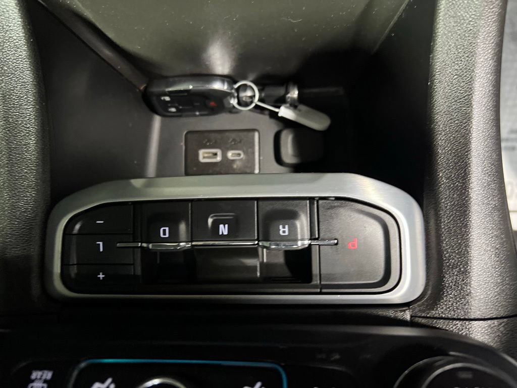 Used 2020 GMC Acadia SLE w/ Driver Convenience Package FWD image 29