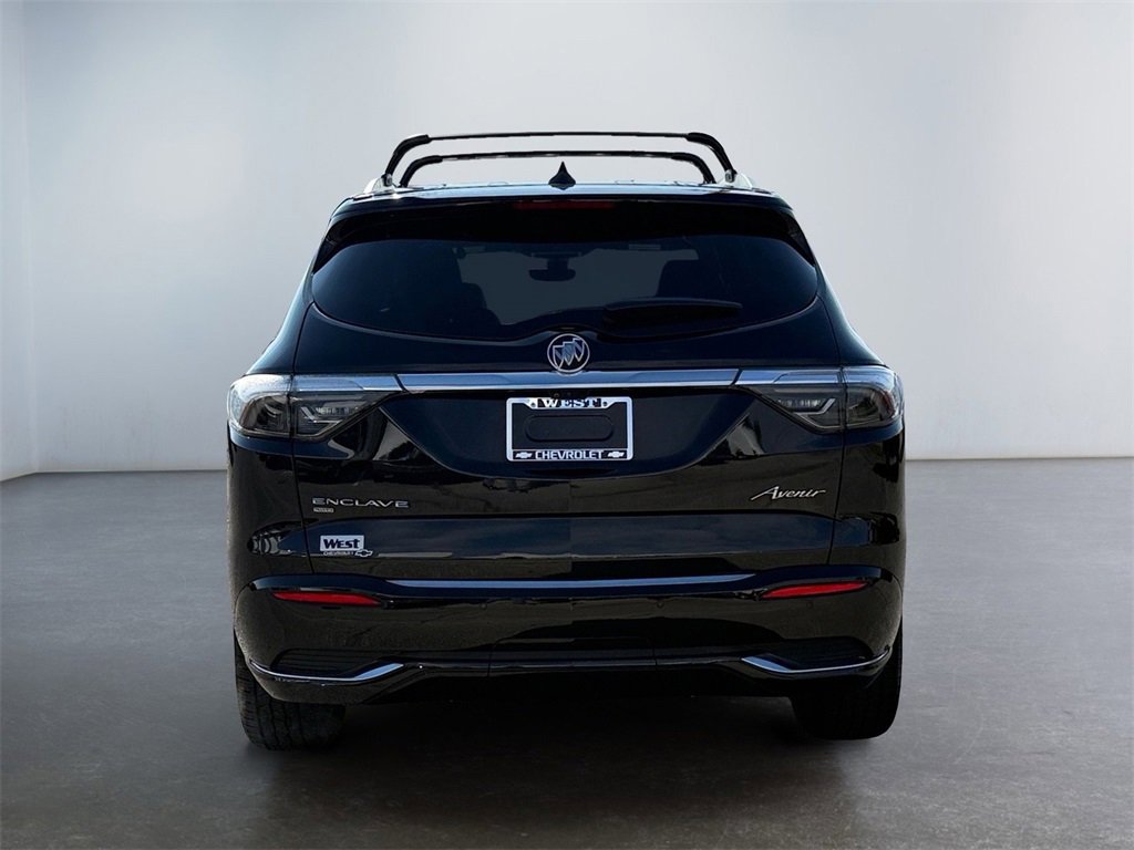 Used 2023 Buick Enclave Avenir w/ Avenir Technology Package image 4
