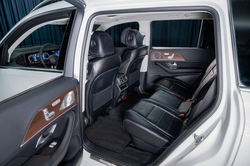 New 2026 Mercedes-Benz GLS 450 4MATIC image 28