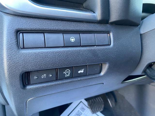 Used 2024 Nissan Rogue SV image 17