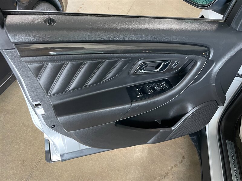 Used 2014 Ford Taurus SHO w/ Equipment Group 401A AWD/4WD image 22