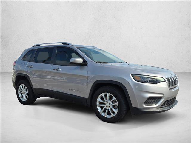Used 2020 Jeep Cherokee Latitude FWD image 3