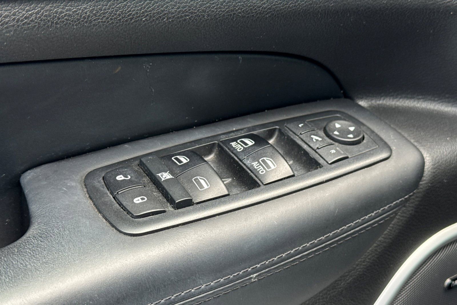 Used 2018 Jeep Grand Cherokee Summit w/ Platinum Series Group image 13