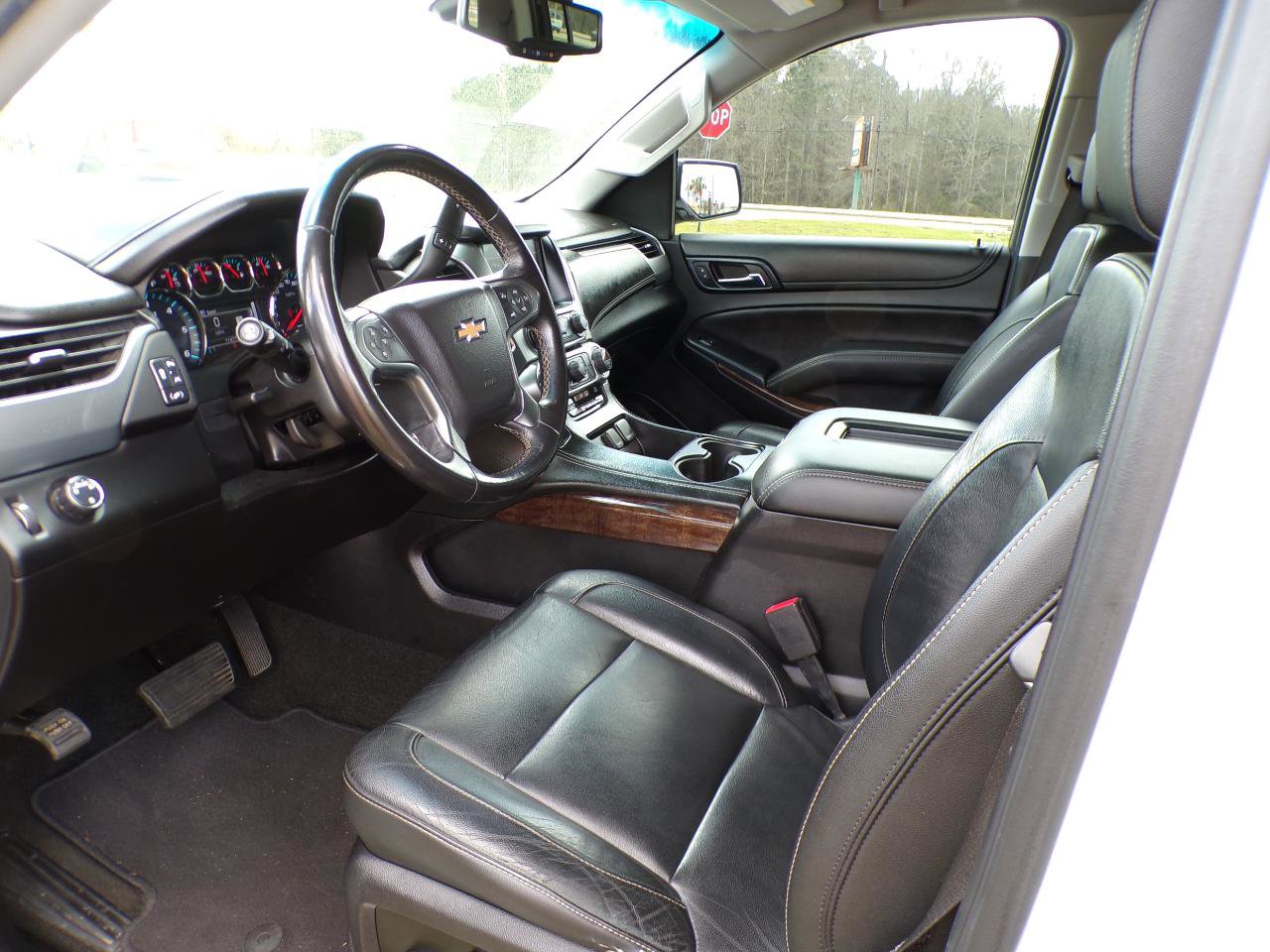 Used 2018 Chevrolet Suburban LT RWD image 34