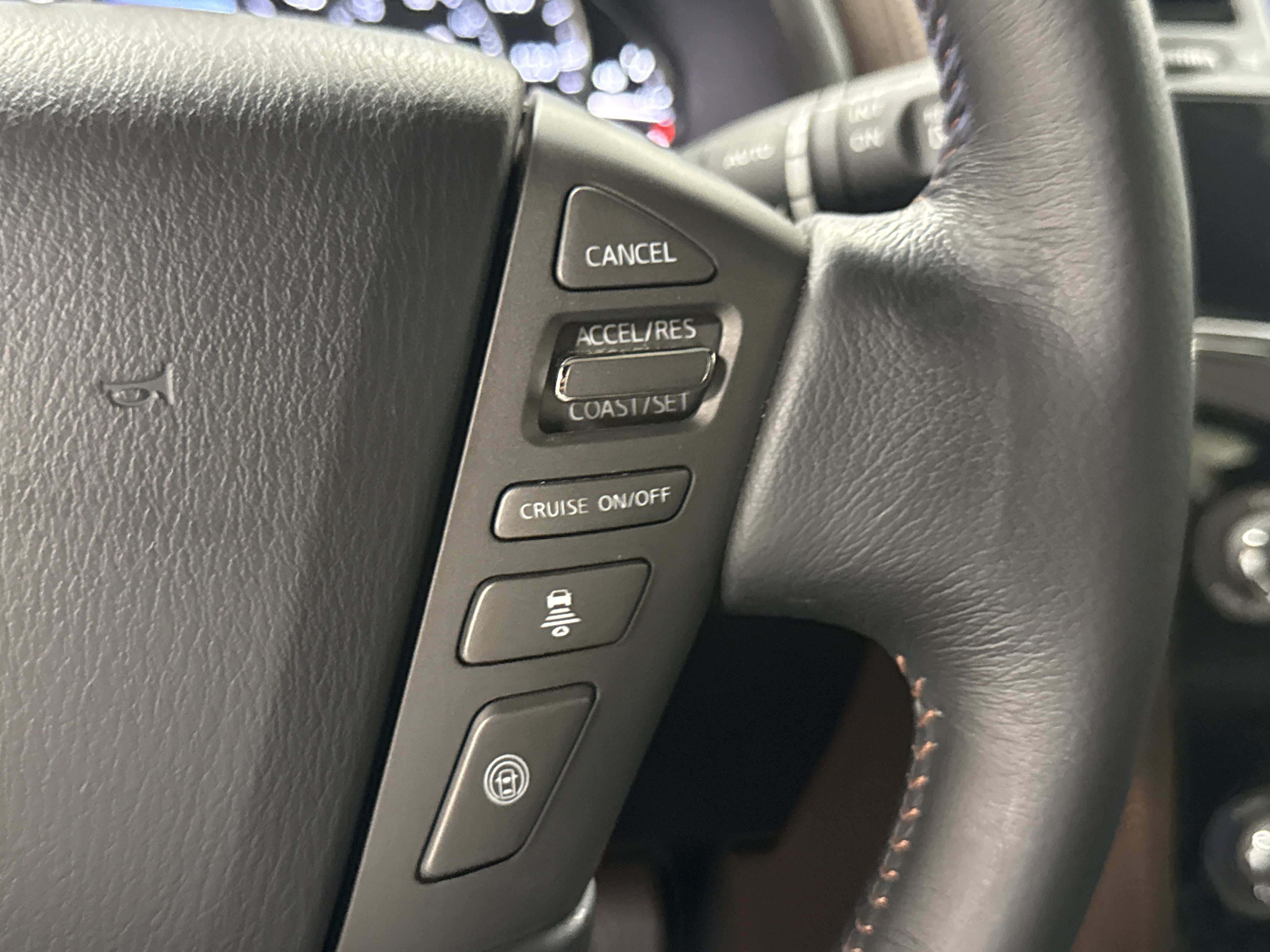 Used 2020 Nissan Armada Platinum w/ Platinum Reserve Package RWD image 19