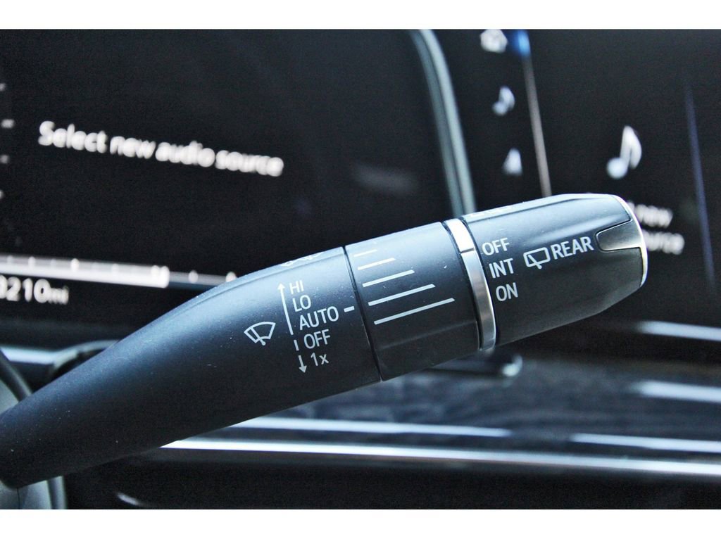 Used 2021 Cadillac Escalade Premium Luxury image 19