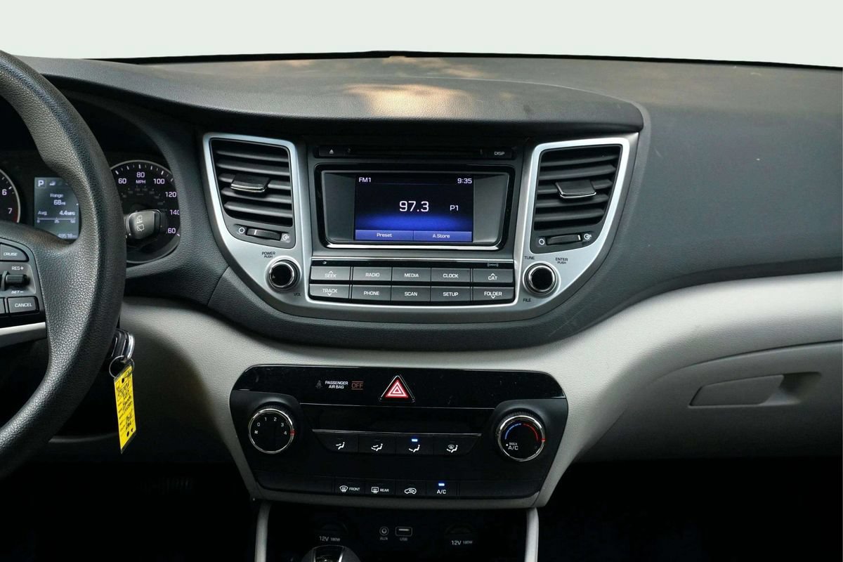 Used 2017 Hyundai Tucson SE w/ SE Popular Package 02 AWD/4WD image 19
