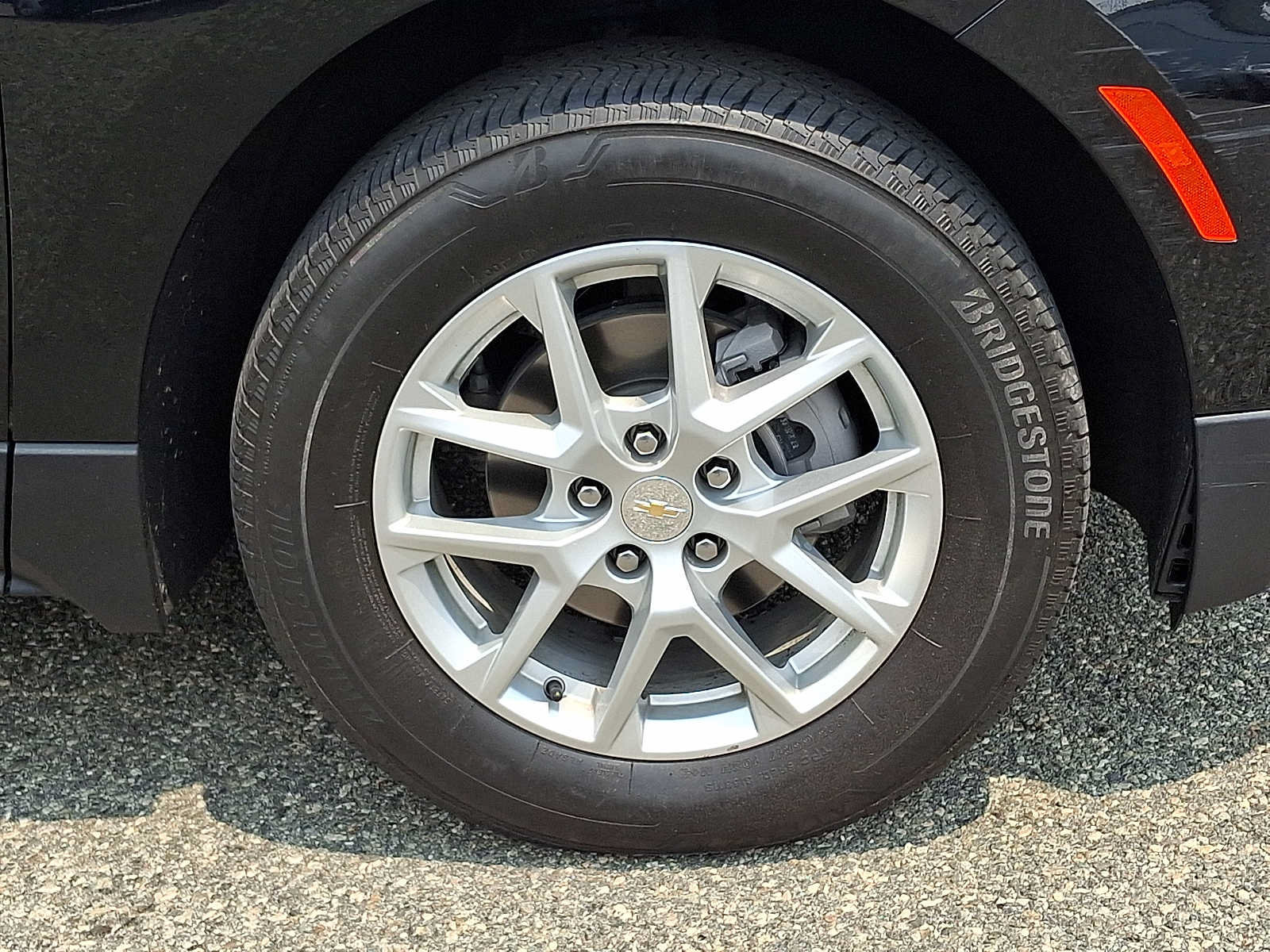Used 2023 Chevrolet Equinox LS AWD/4WD image 8