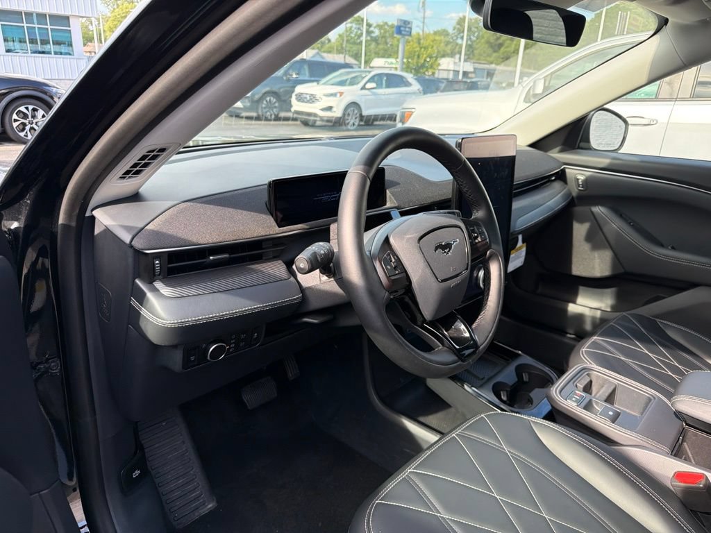 Used 2025 Ford Mustang Mach-E Select w/ Comfort Package Lite AWD/4WD image 27