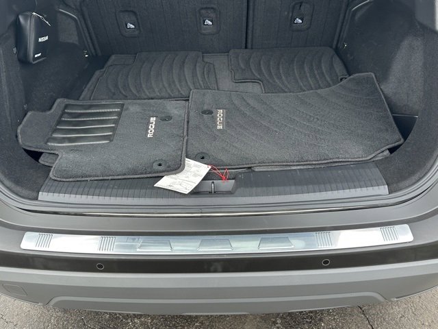 Certified 2023 Nissan Rogue SV w/ SV Premium B Package image 17