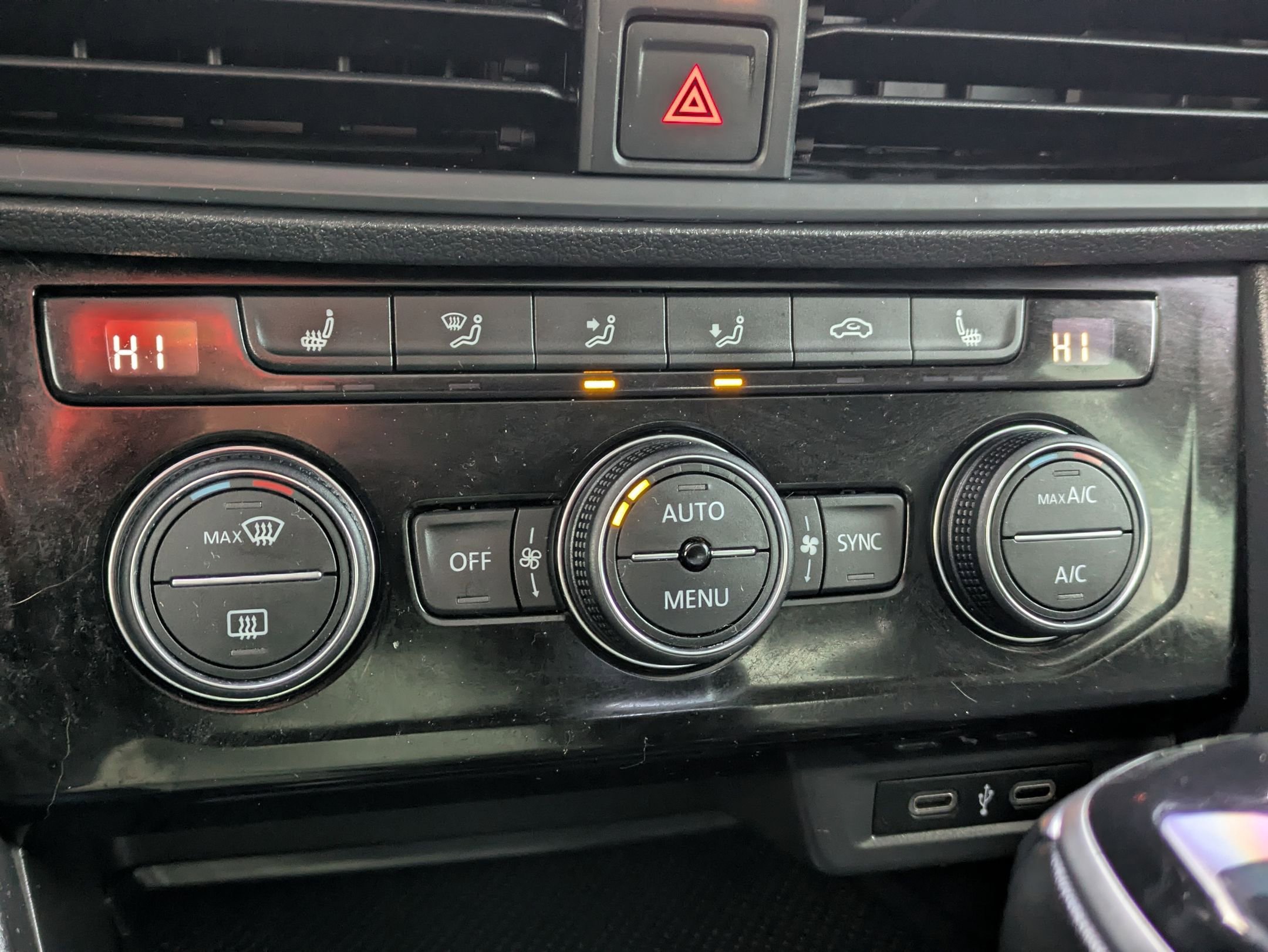 Used 2023 Volkswagen Jetta SE image 18