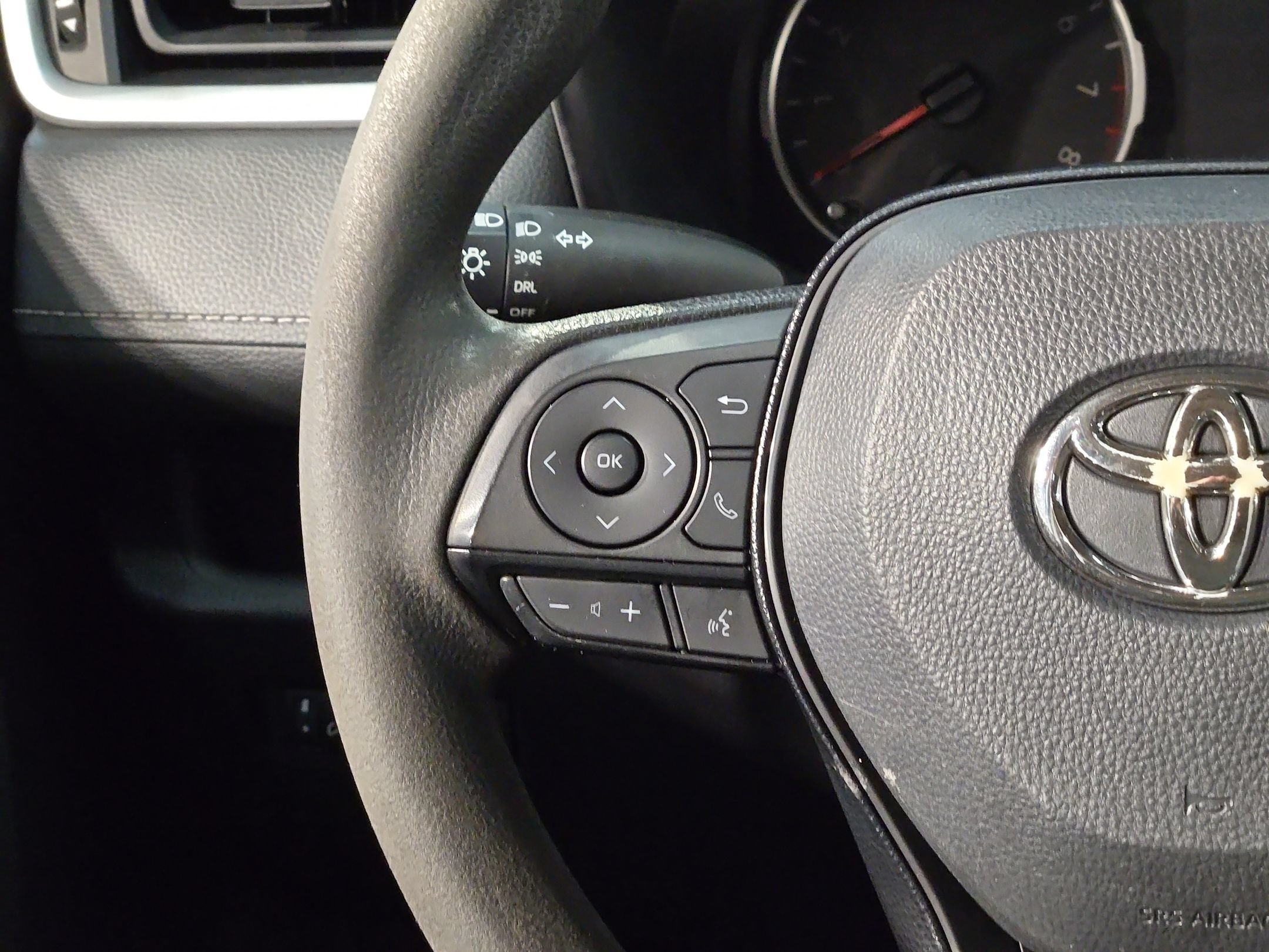 Used 2022 Toyota RAV4 LE FWD image 26