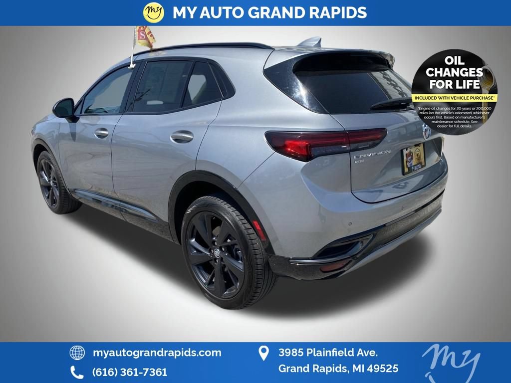 Used 2023 Buick Envision Essence w/ Sport Touring Package AWD/4WD image 8