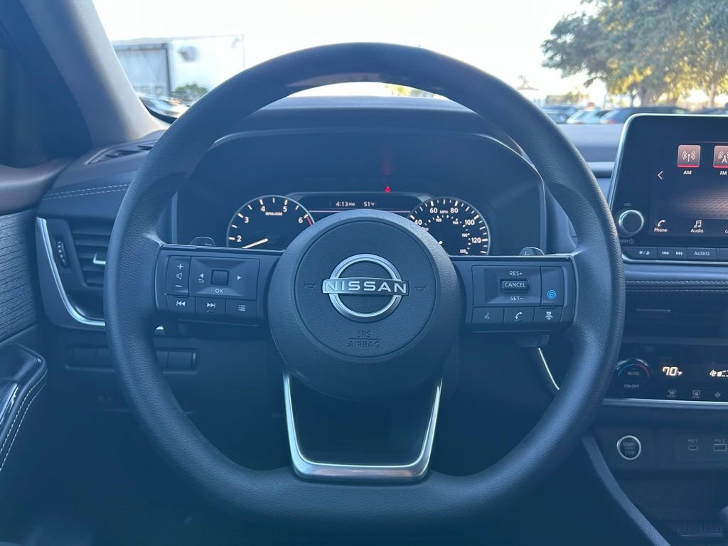 Used 2023 Nissan Rogue SV image 19