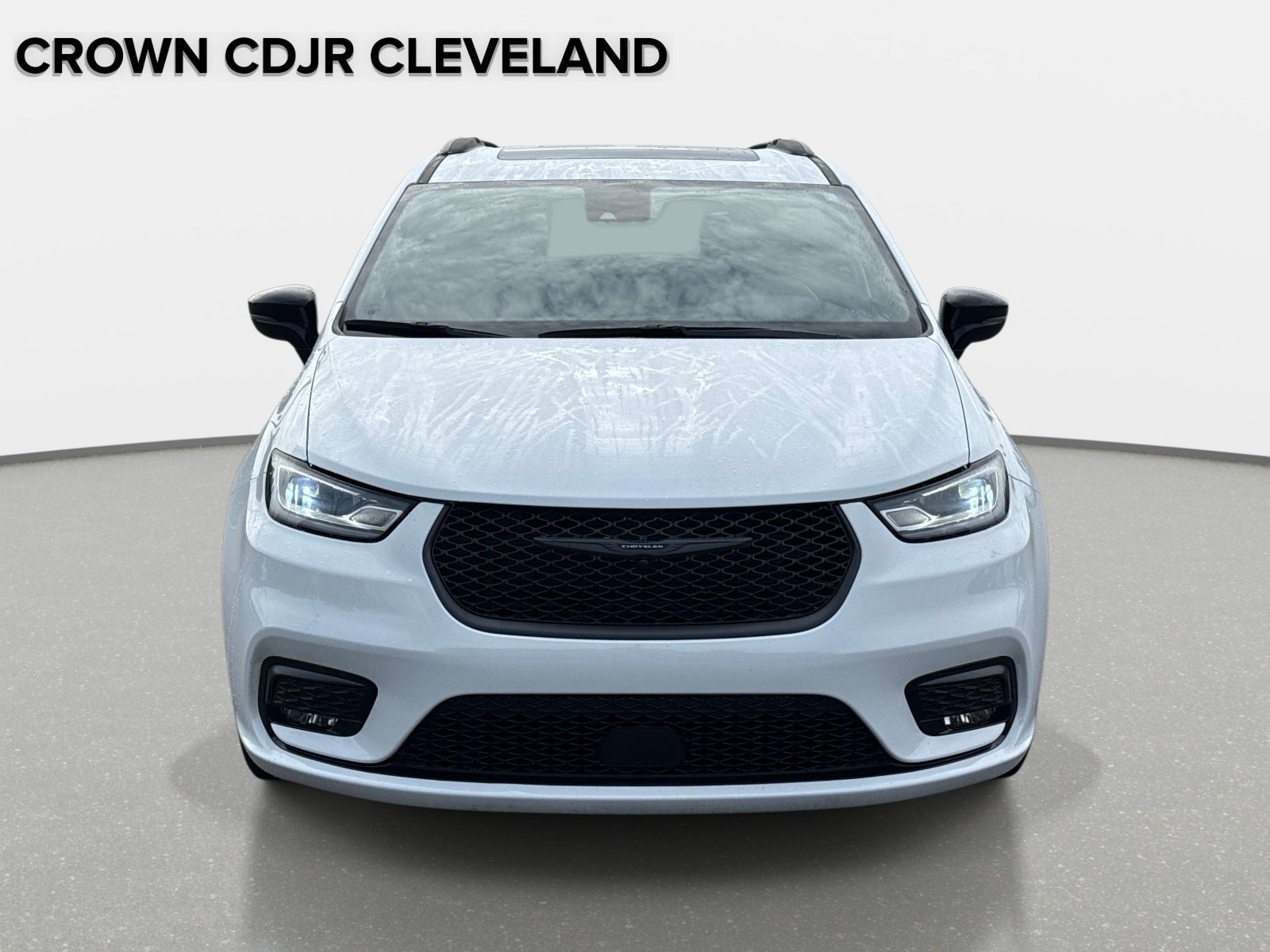 Used 2025 Chrysler Pacifica Limited FWD image 10