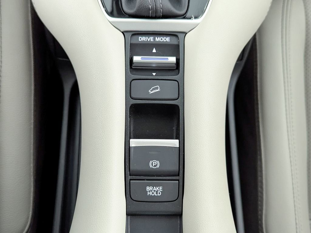 Used 2024 Honda HR-V EX-L image 36