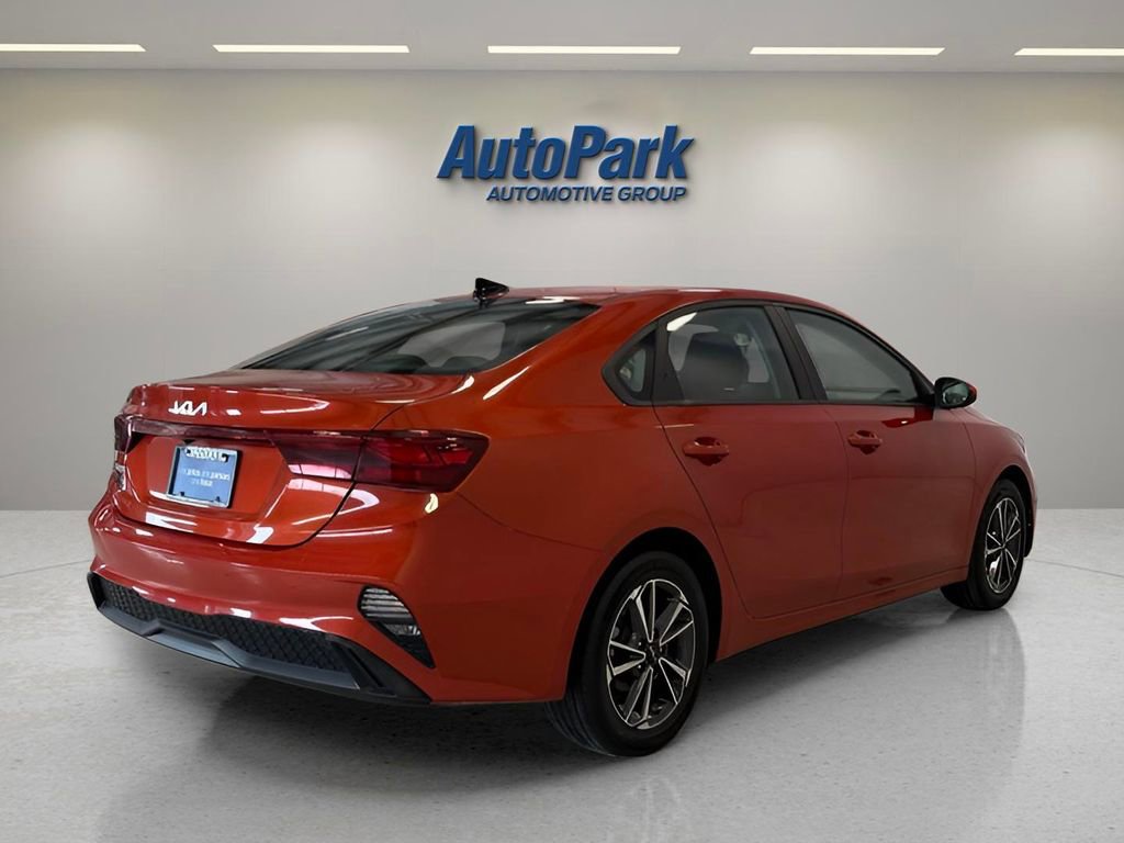Used 2022 Kia Forte LXS image 7