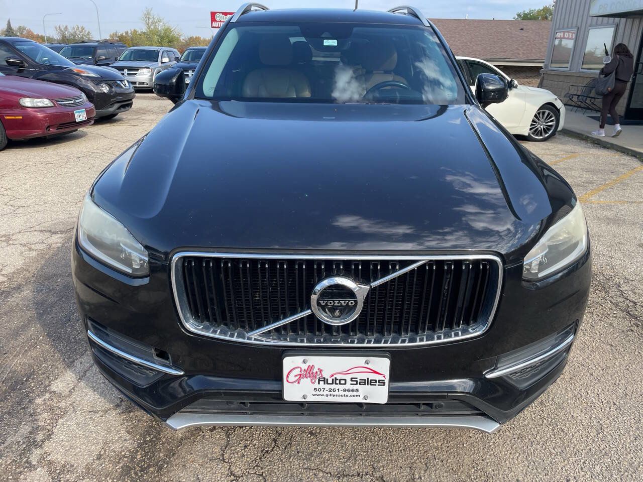 Used 2016 Volvo XC90 T6 Momentum image 3