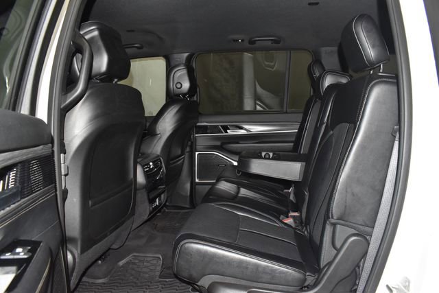 Certified 2024 Jeep Wagoneer Series II w/ Flexible Seating Group AWD/4WD image 32