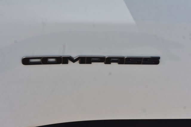 Used 2025 Jeep Compass Trailhawk AWD/4WD image 13