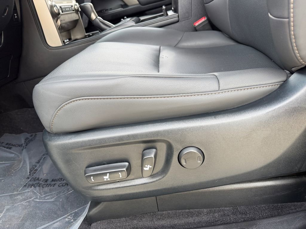 Used 2021 Lexus GX 460 Premium w/ Premium Package image 16