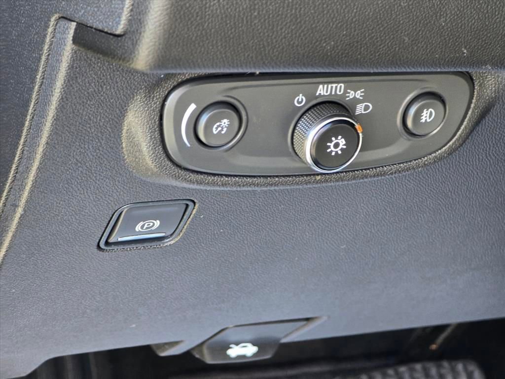 Used 2023 GMC Terrain SLT FWD image 8