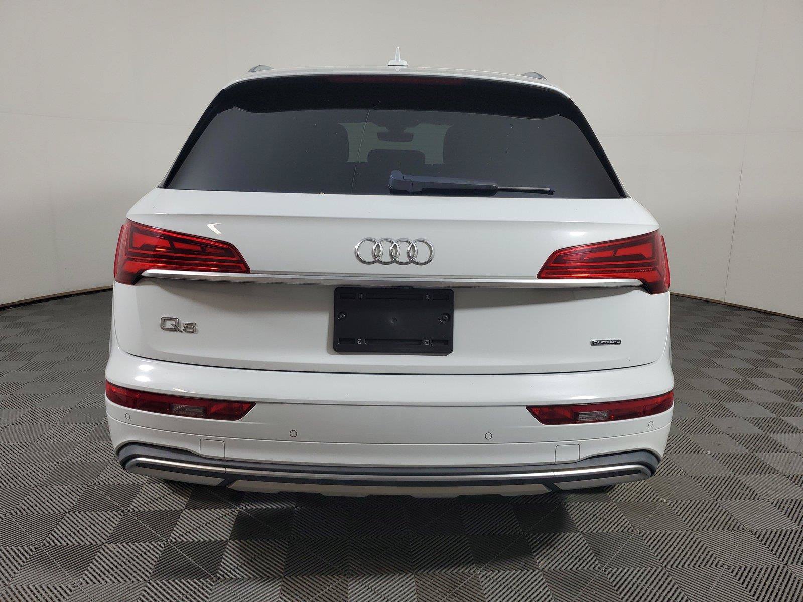 Used 2021 Audi Q5 2.0T Premium Plus w/ Premium Plus Package AWD/4WD image 5
