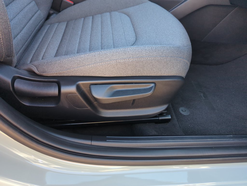 Used 2025 Kia K4 EX FWD image 36